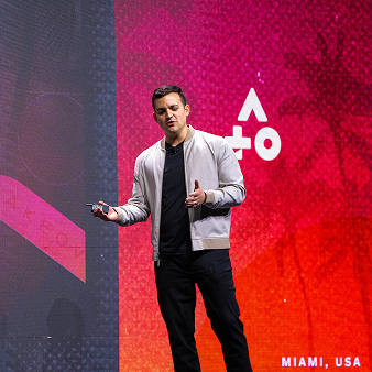 Speaking on stage in Miami, USA